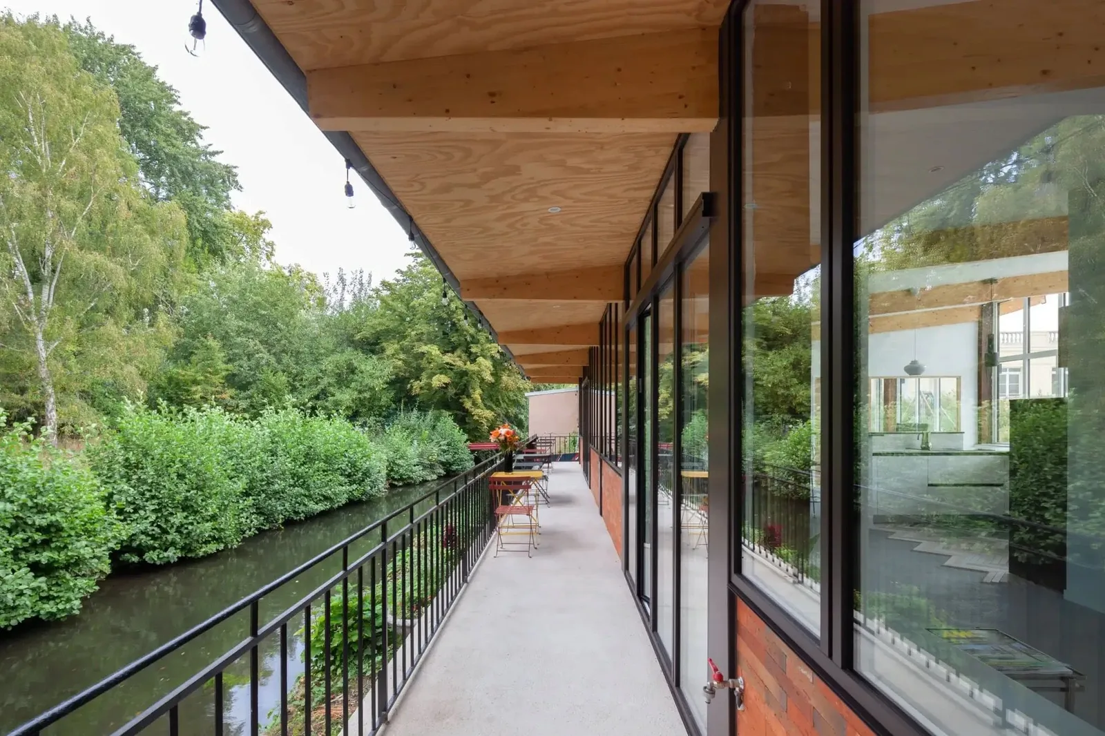 La Guinguette - Coworking, Terrasse und Außenbereich, Mennecy