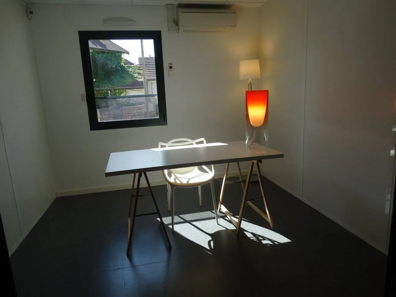 Gustav Co, Private office, 1 desk, Dijon