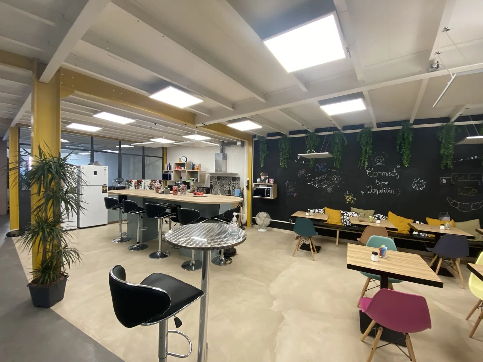 Hall 24, Cafeteria, Rouen