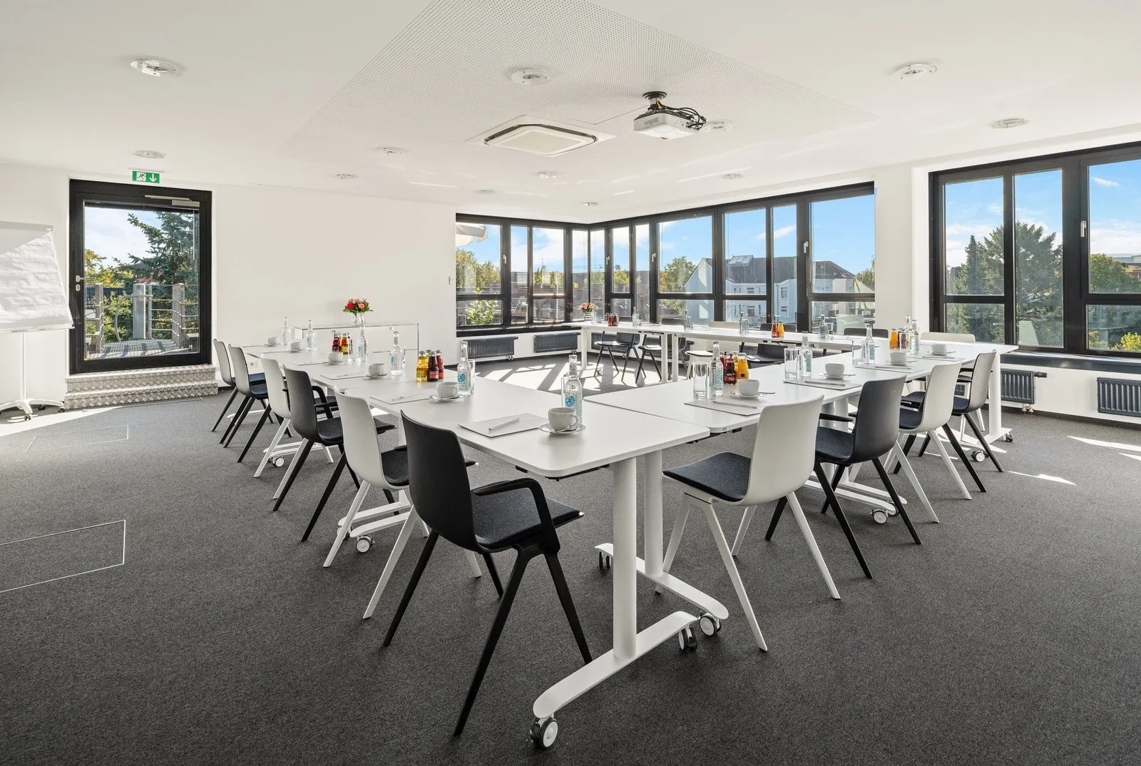 Hamburg Business Center Eppendorf, Besprechungsraum für 18 Personen, Hamburg