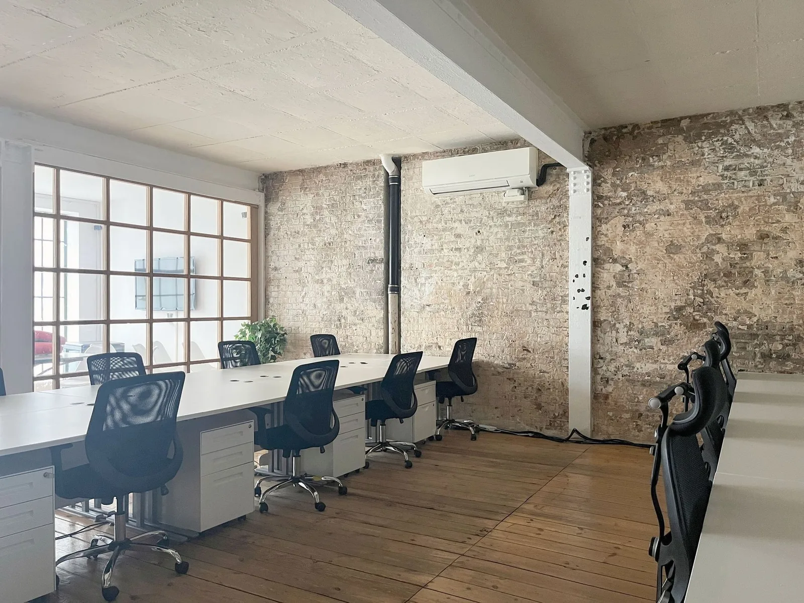 The Handbag Factory, Open-plan office, London