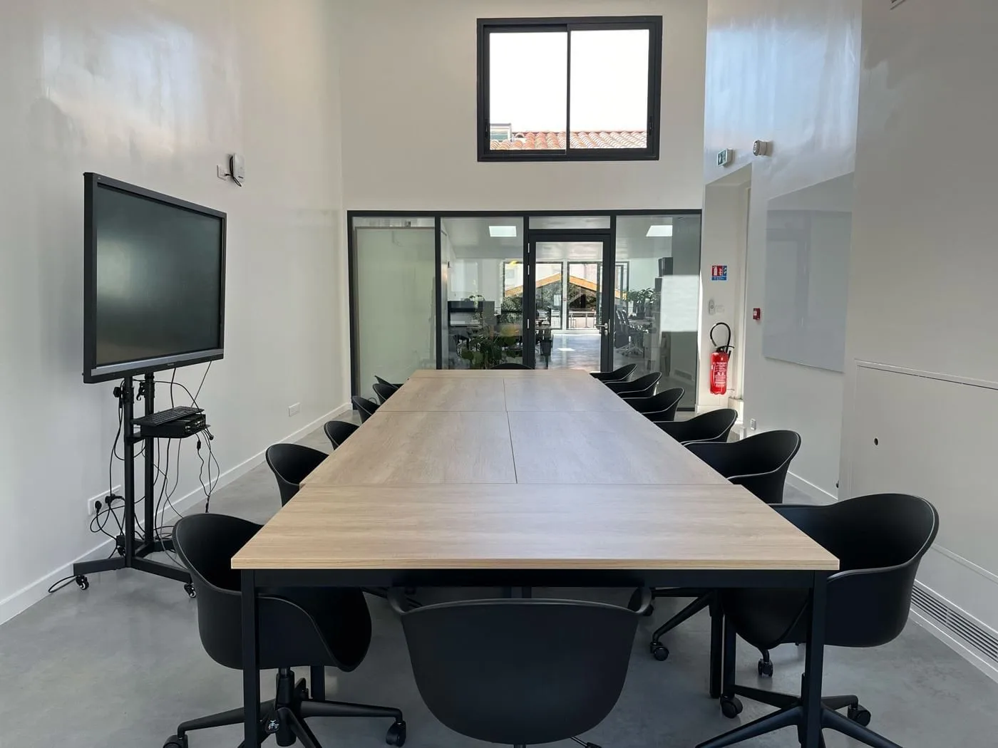 Le Hangar Coworking, Meeting room for 13 people, Bordeaux