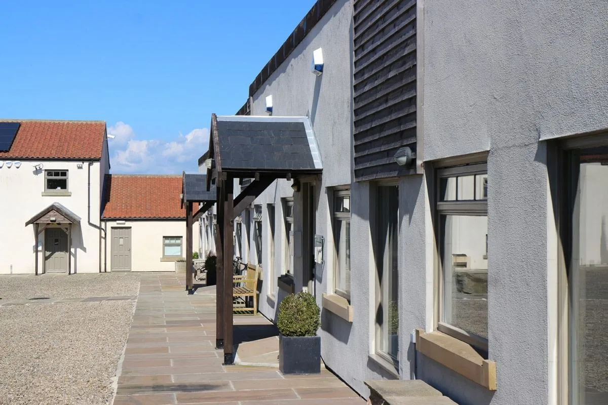 Harelands Courtyard Offices, Façade, Darlington