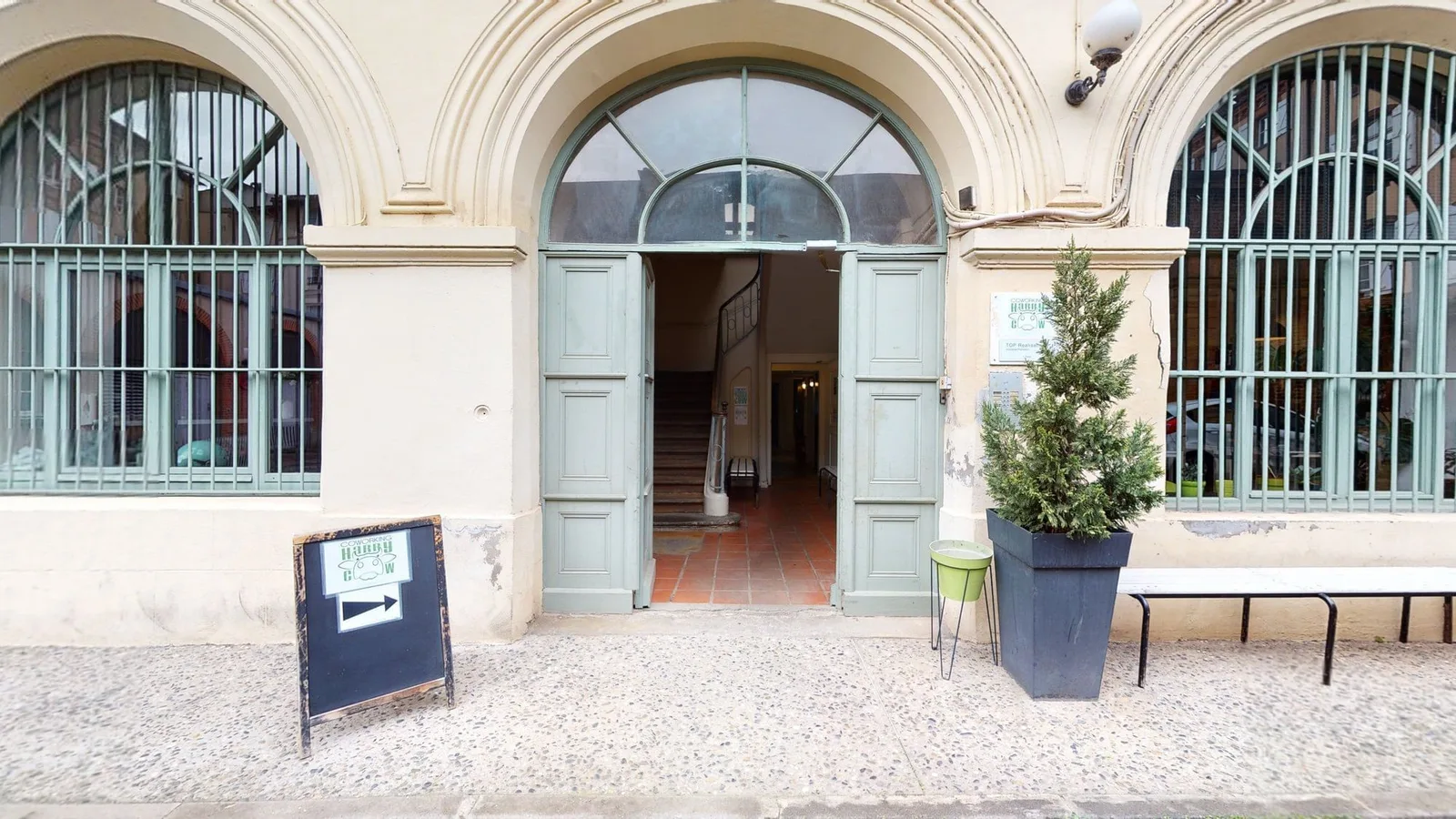 HarryCow, Building facade, Toulouse