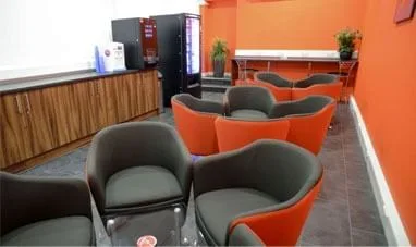 Hart House Business Centre, Lounge, Luton