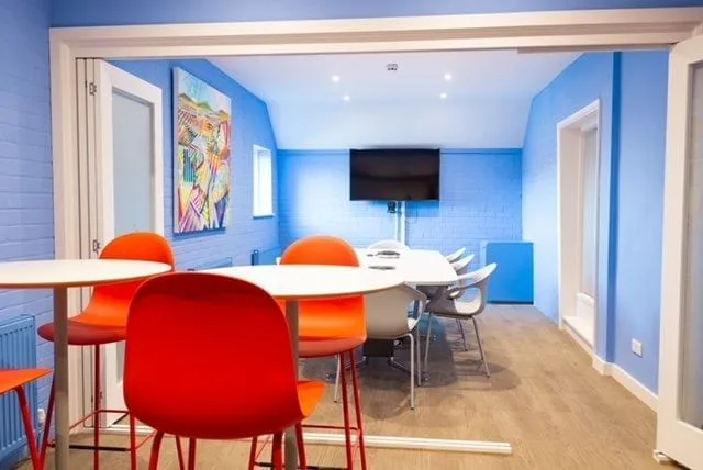Hasleworks, Meeting room for 8 people, Haslemere