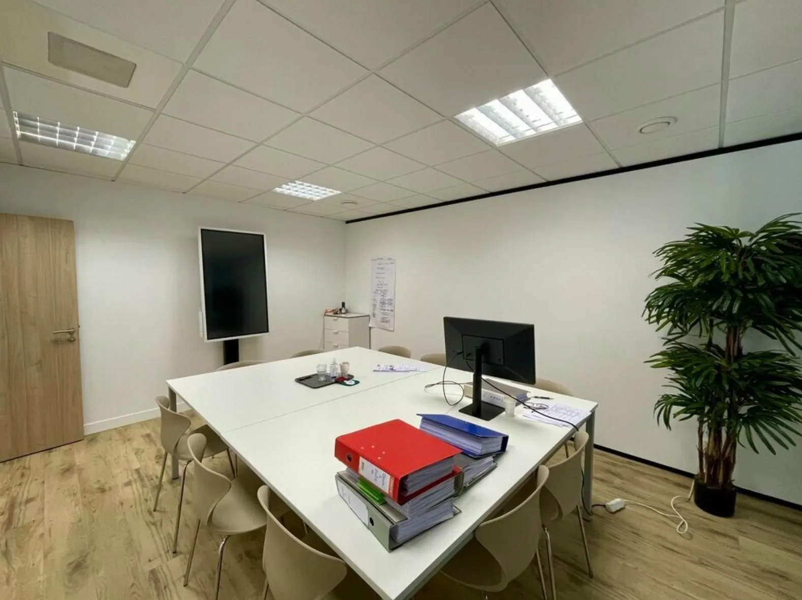 Hauts-Bureaux, Meeting room for 8 people, Marquette-lez-Lille