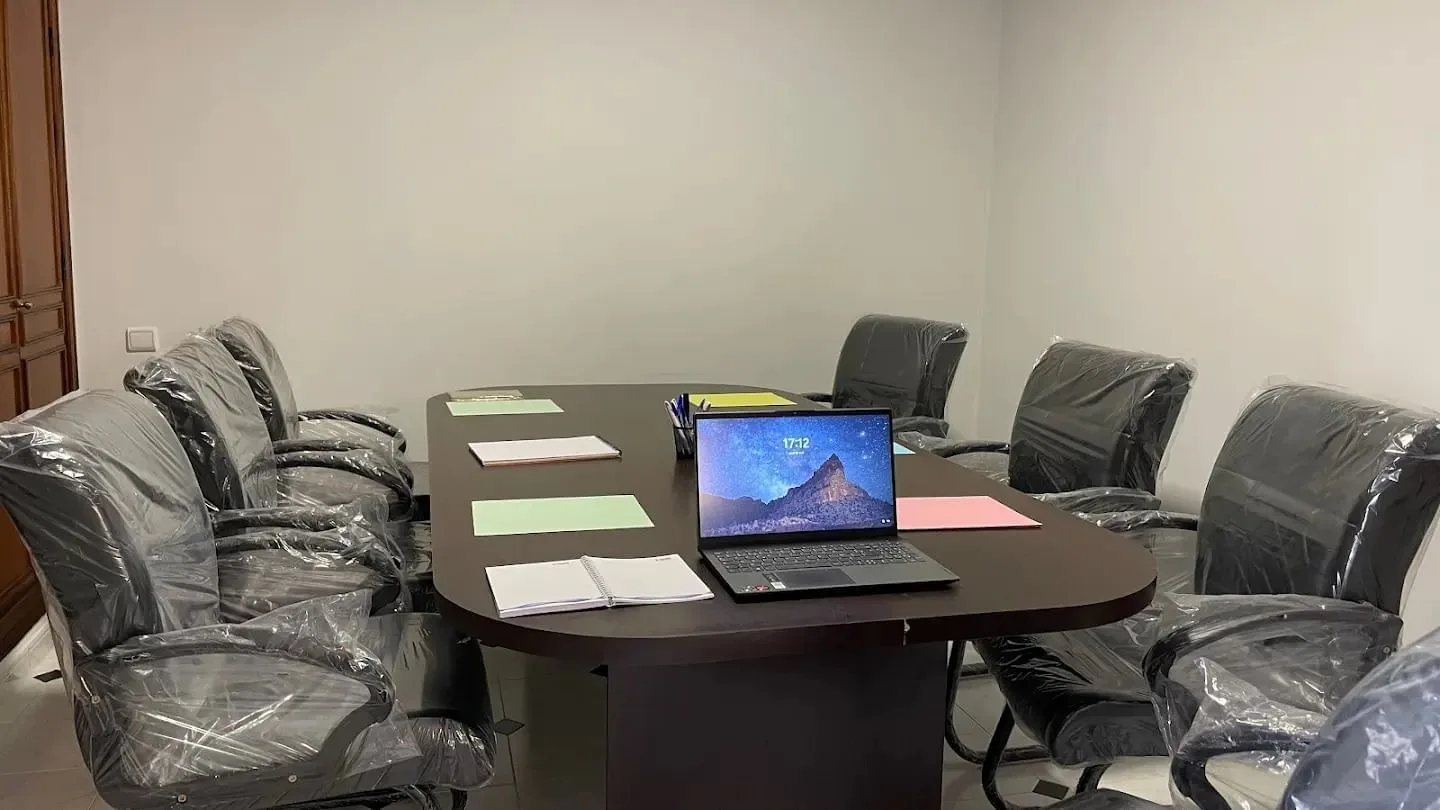 Hay Riad Business Center، قاعة اجتماعات لـ 8 أشخاص، الرباط