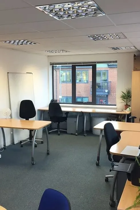 Headley House, Private office, 4 desks, Guildford
