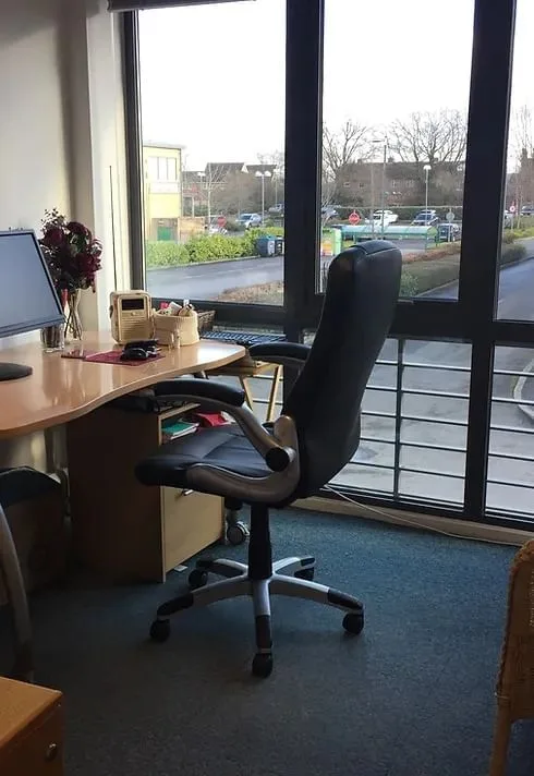 Headley House, Private office, 1 desk, Guildford