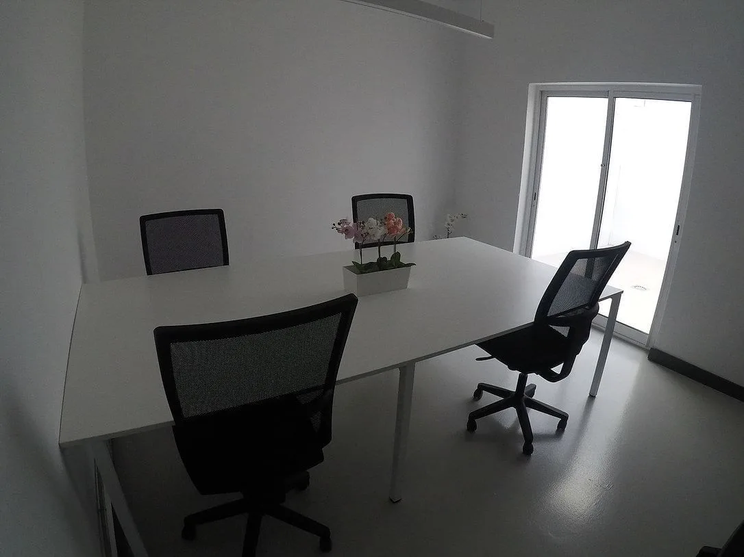 Hibrid Coworking, Sala de reuniones para 4 personas, Barcelona