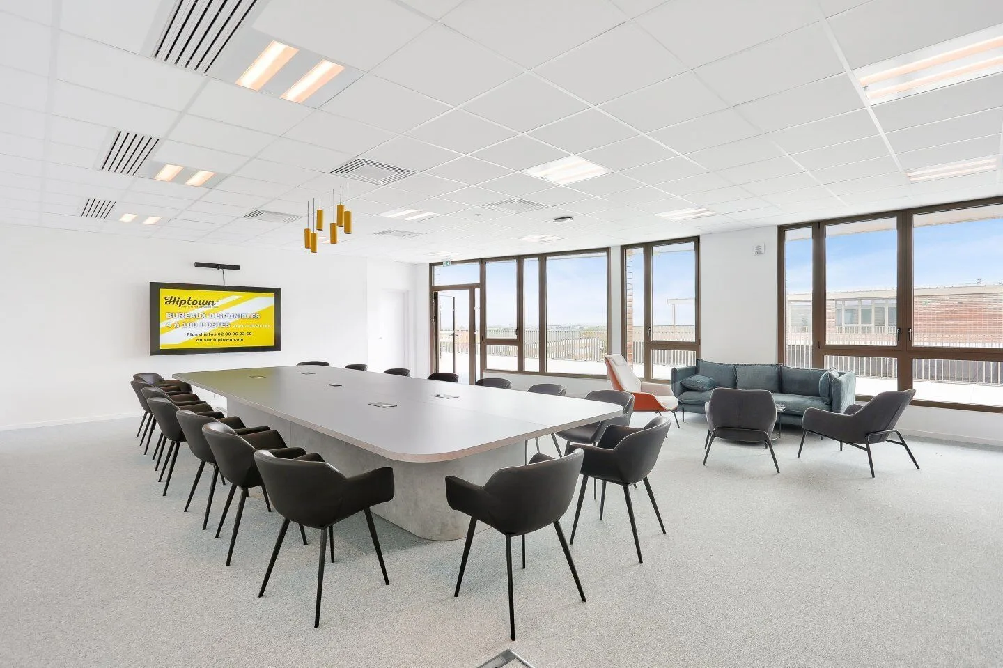 Hiptown Cyber Place, Meeting room for 16 people, Cesson-Sévigné