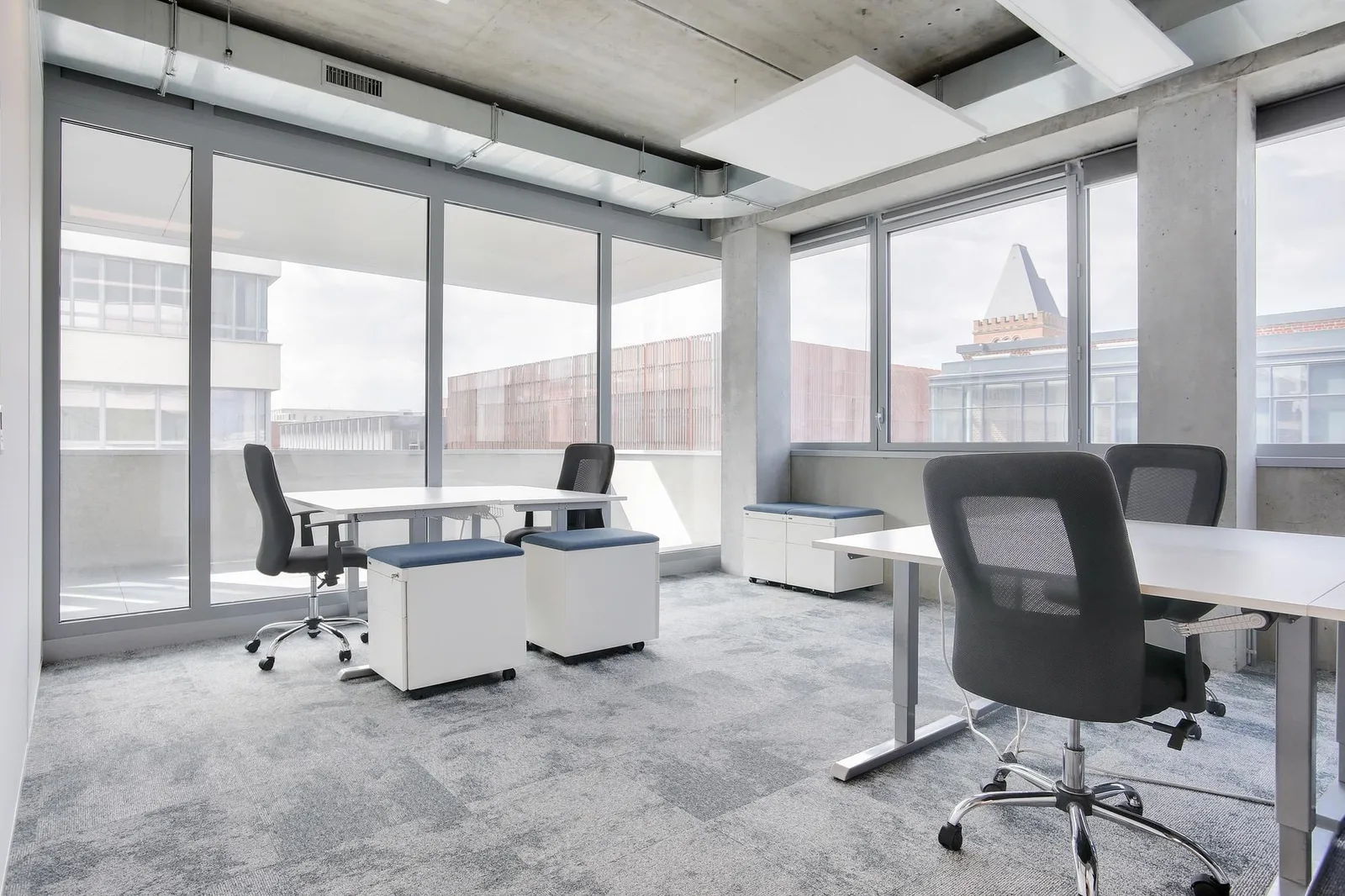 Hiptown Euratech, Privatbüro mit 4 Arbeitsplätzen, Lille