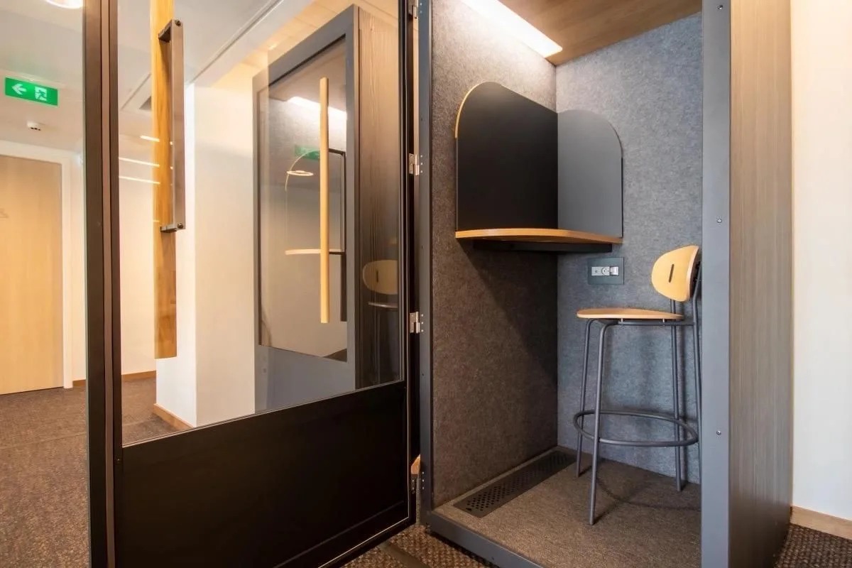 Hiptown Levallois, Cabine acoustique, Levallois-Perret