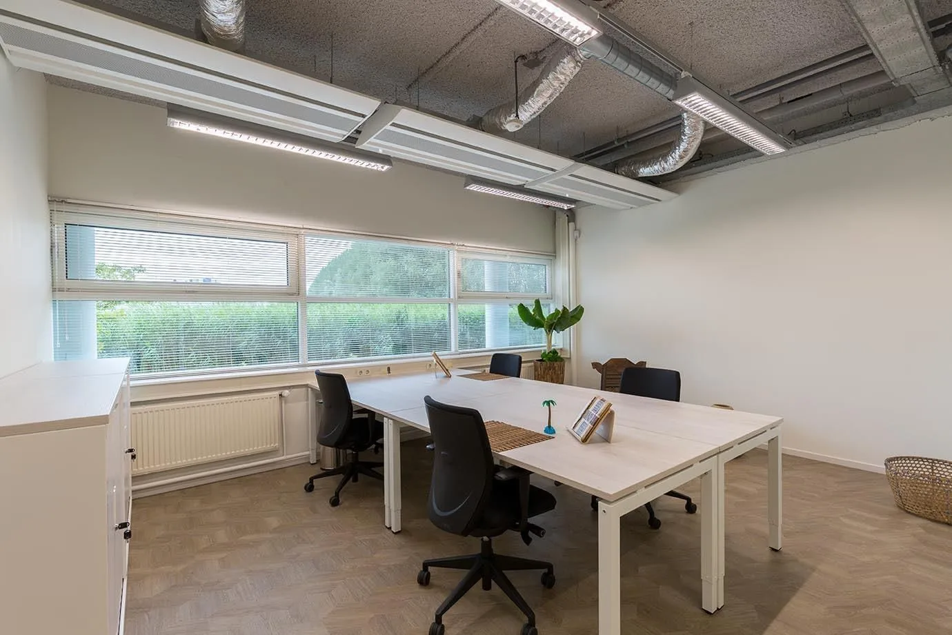 HNK Amsterdam Zuid Oost, Private office, 4 desks, Amsterdam