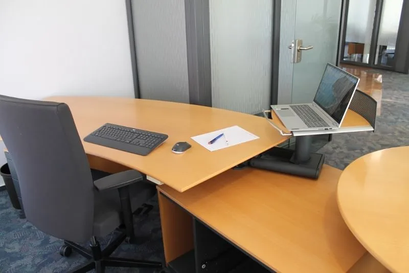 Honnigwaav, Private office, 1 desk, Wietzendorf