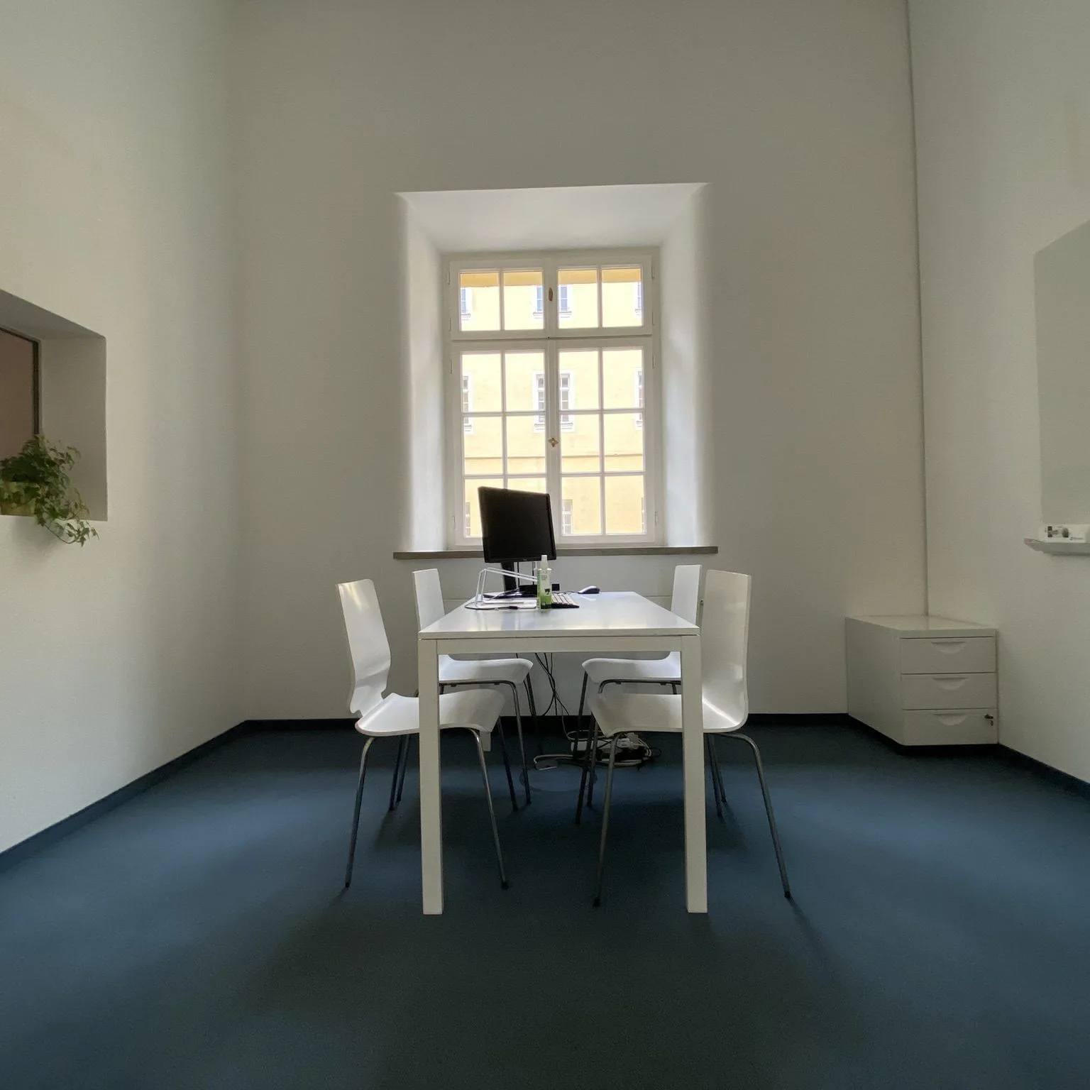 Hopfenpost Palais, Private office, 4 desks, Munich