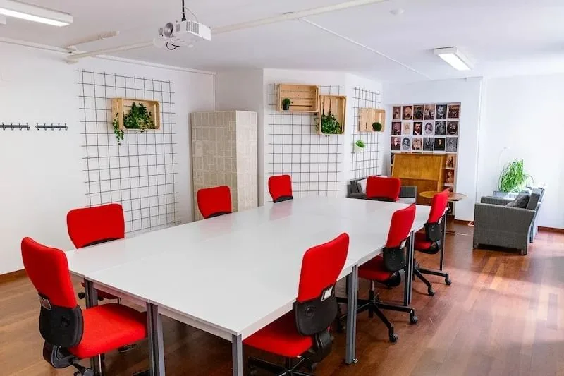 Hub Neuchatel, Meeting room for 8 people, Neuchâtel
