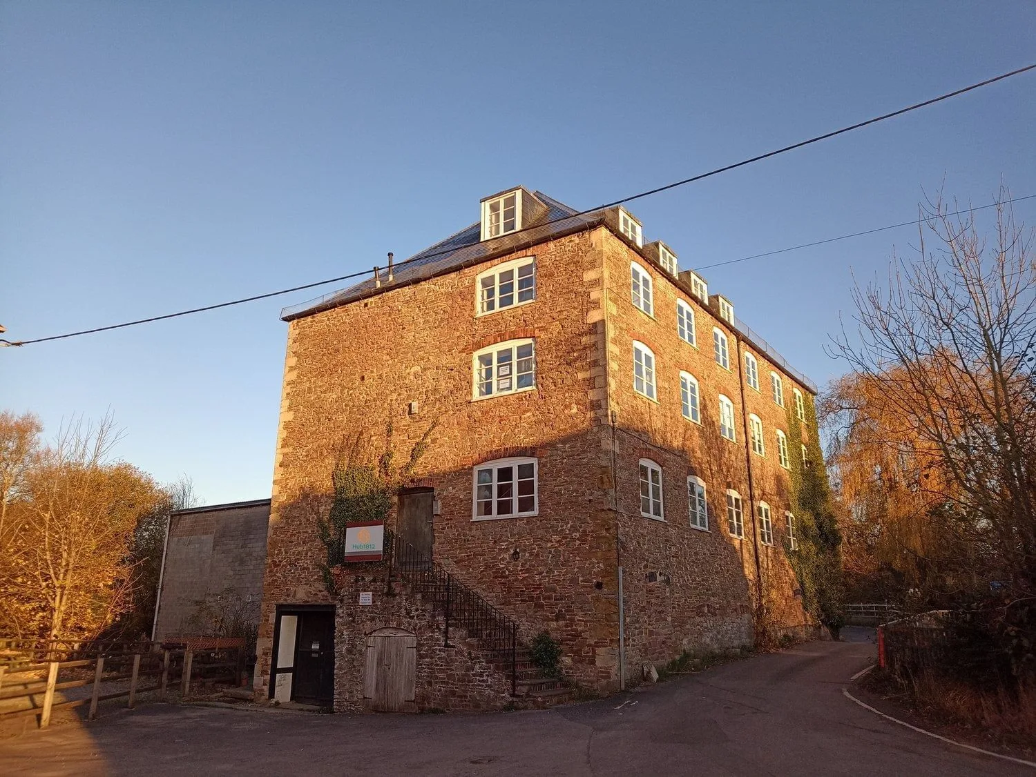 Hub1812, Façade, Wotton-under-Edge
