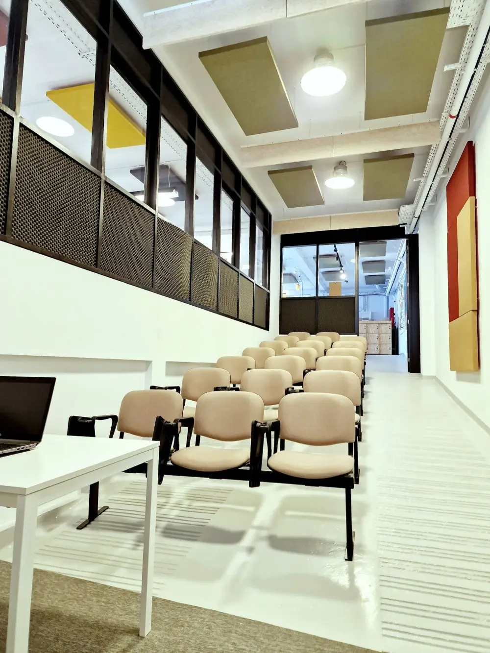 Hubtekk - Coworking Solutions			, Meeting Room 2, Porto