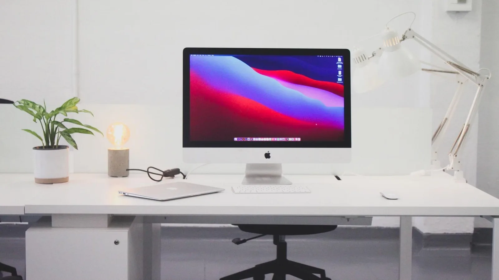 Huruma, Private office, 1 desk, Bilbao
