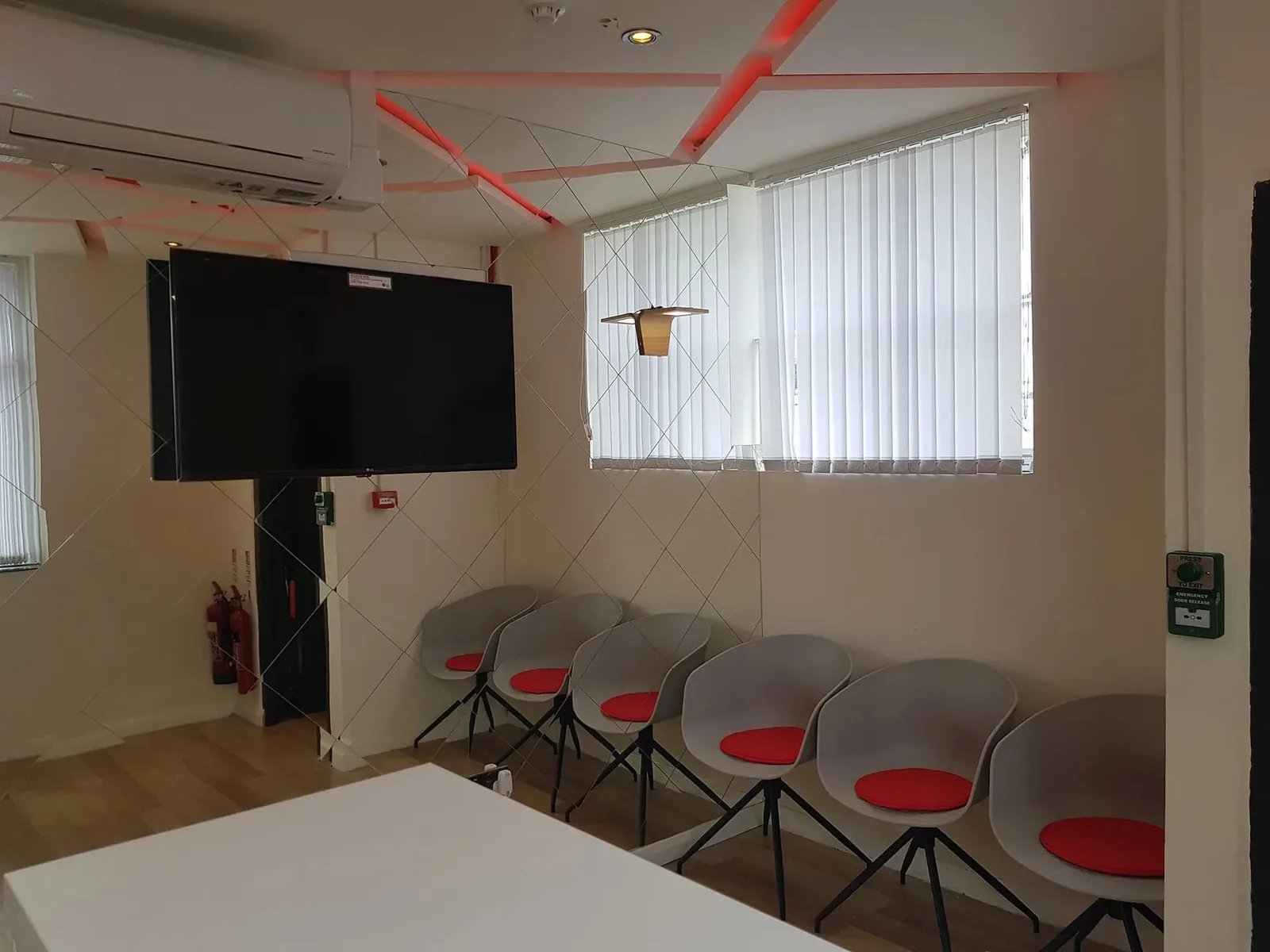 Icon Offices London, Training room for 6 people, Barking