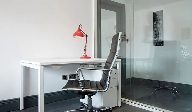 Iconic Offices - 9 Pembroke Street Upper, Private office, 1 desk, Dublin