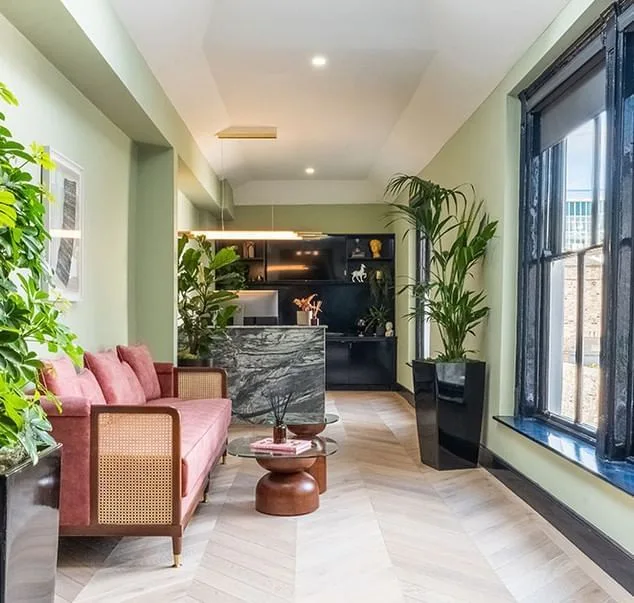Iconic Offices - The Doghouse, Reception, Dublin