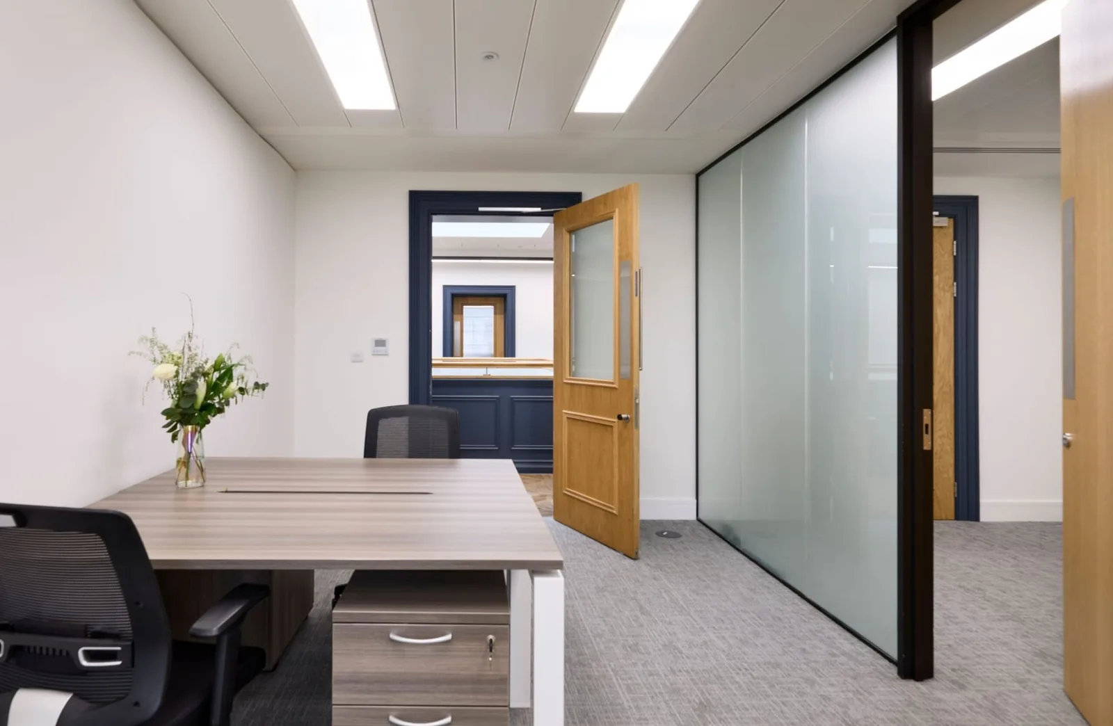 Ikonik Office - 70 Pall Mall, Private office, 2 desks, London