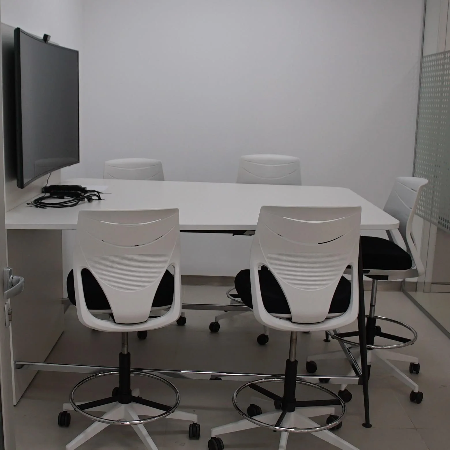 Illice Coworking, Sala de reuniões para 5 pessoas, Elx