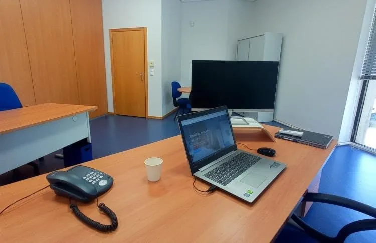 Imogain, Private office, 2 desks, Linda-a-Velha