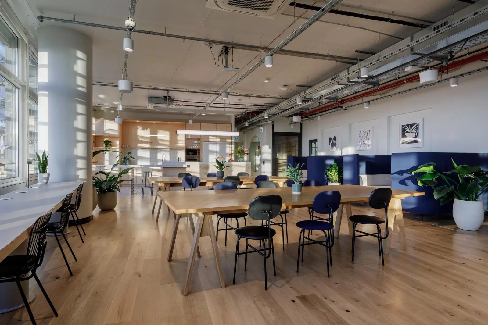 Industrious Atrium Tower, Coworking space, Berlin