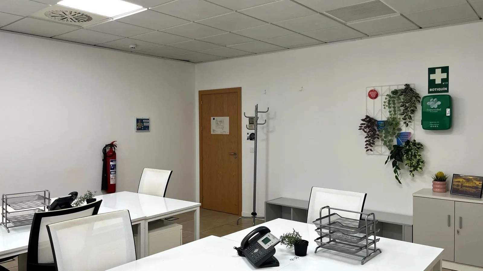 Inn Offices Cartuja, Bureau privatif 4 postes, Séville