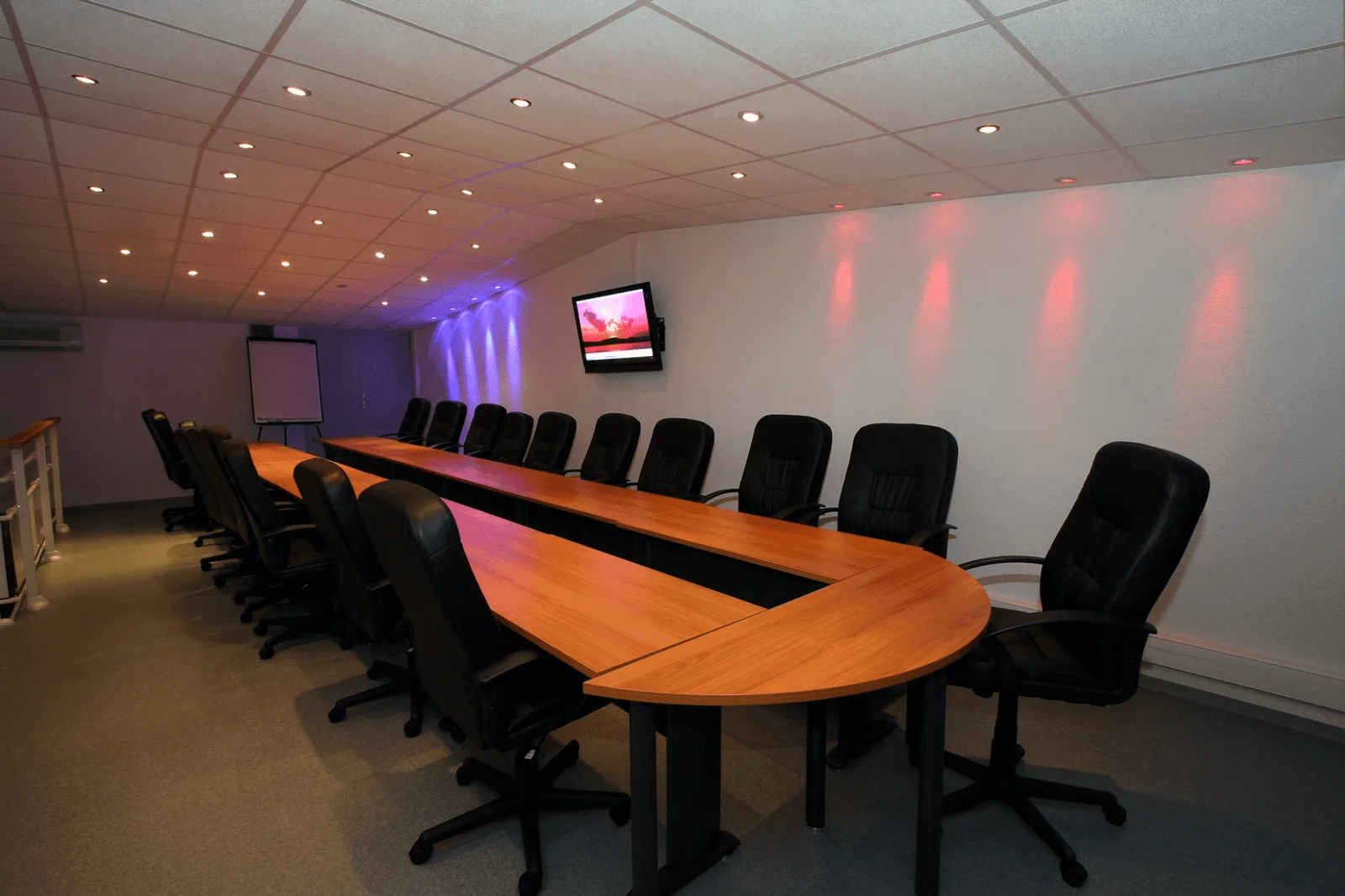 Inov'Art Coworking, Besprechungsraum für 18 Personen, La Farlède