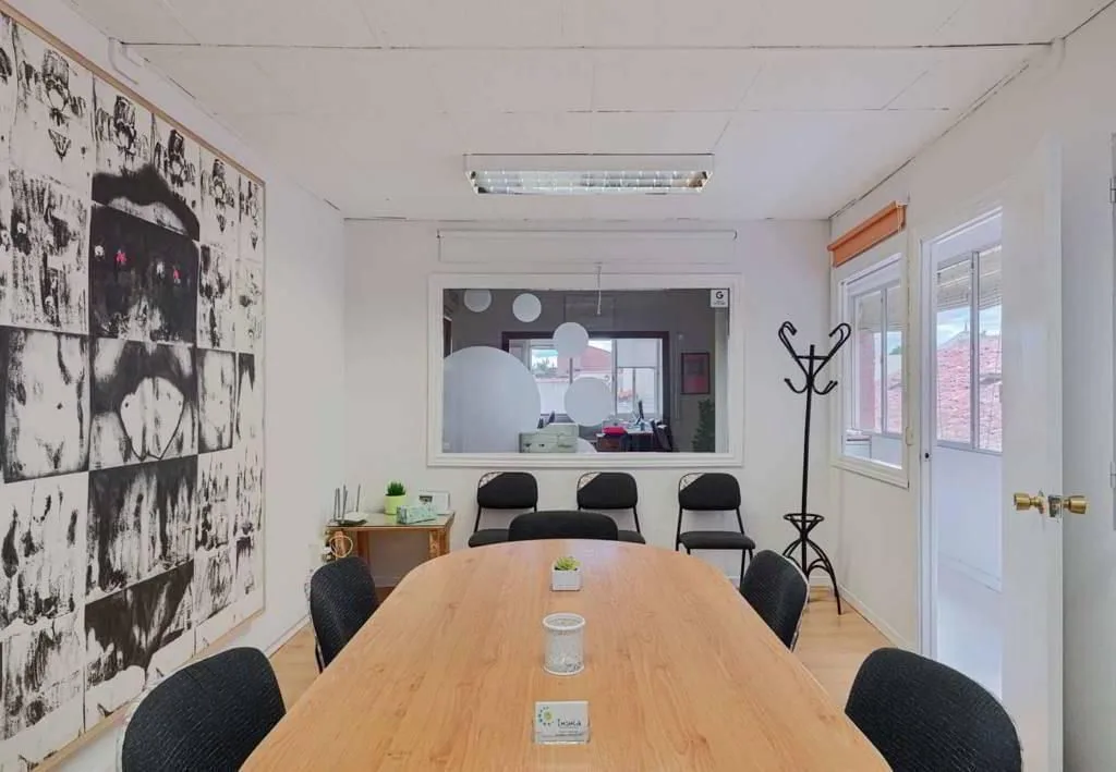 Ínsula Coworking, Salle de réunion 5 personnes, Alcalá de Henares