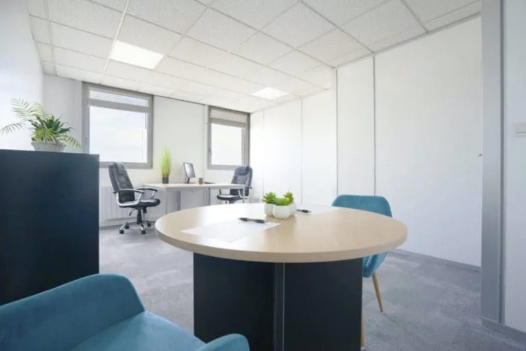 Integral Business Services, Privatbüro mit 2 Arbeitsplätzen, Lille