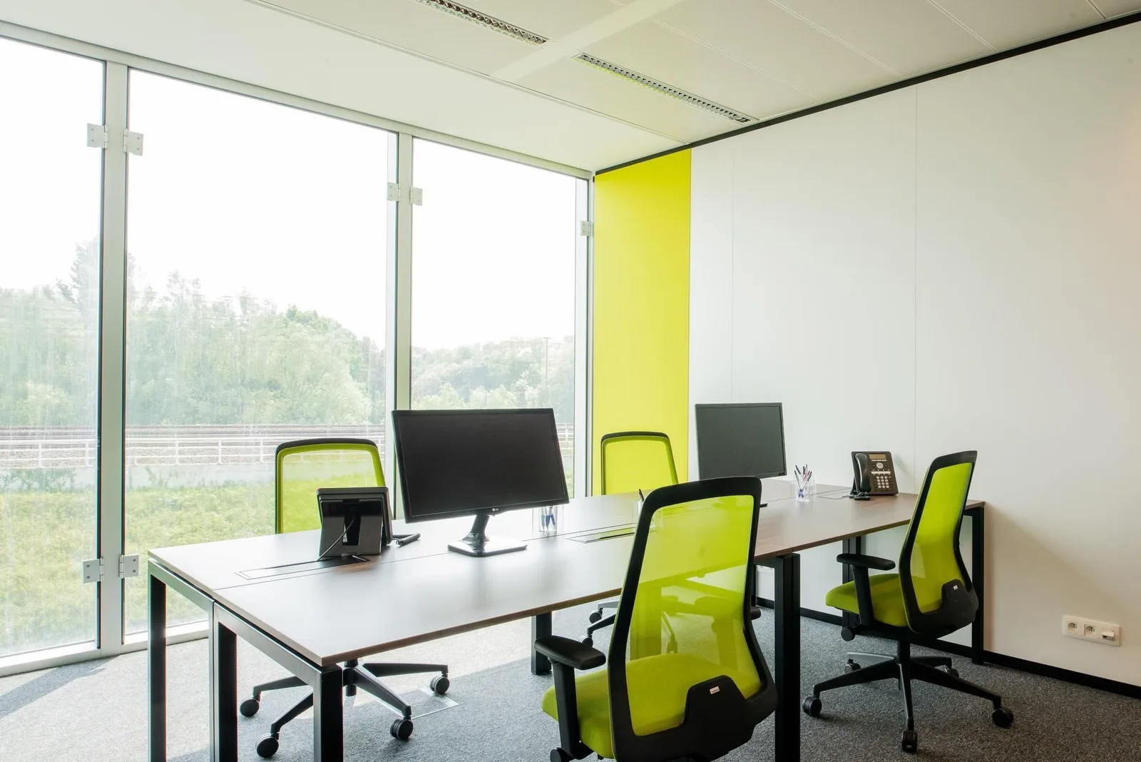 Interoffices Brussels Airport, Private office, 4 desks, Zaventem