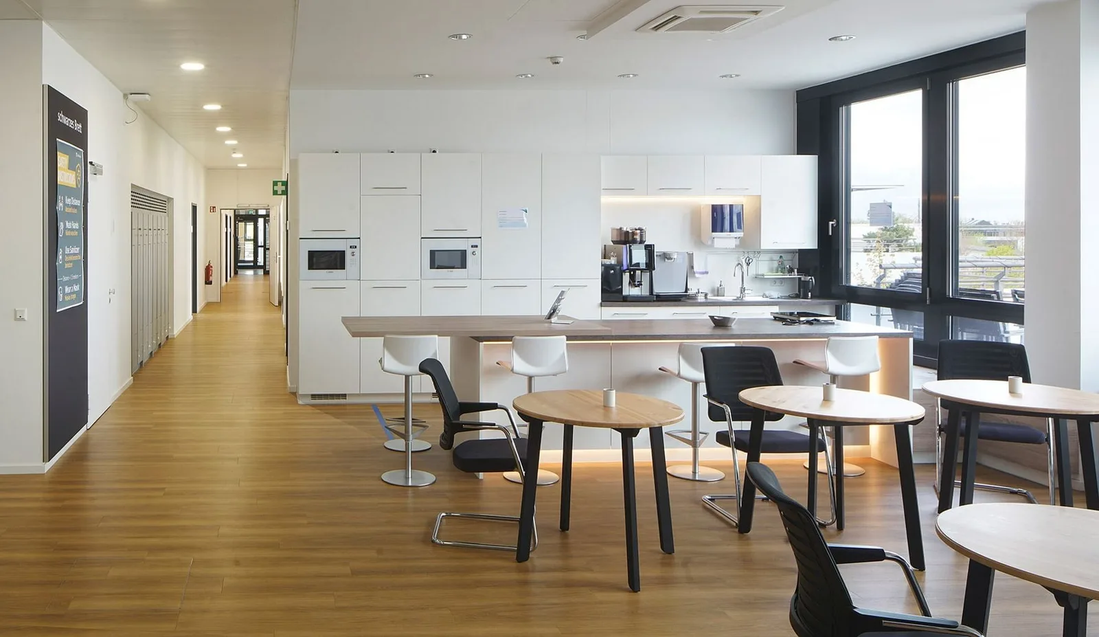 Ismaning Office, Cafeteria, Ismaning