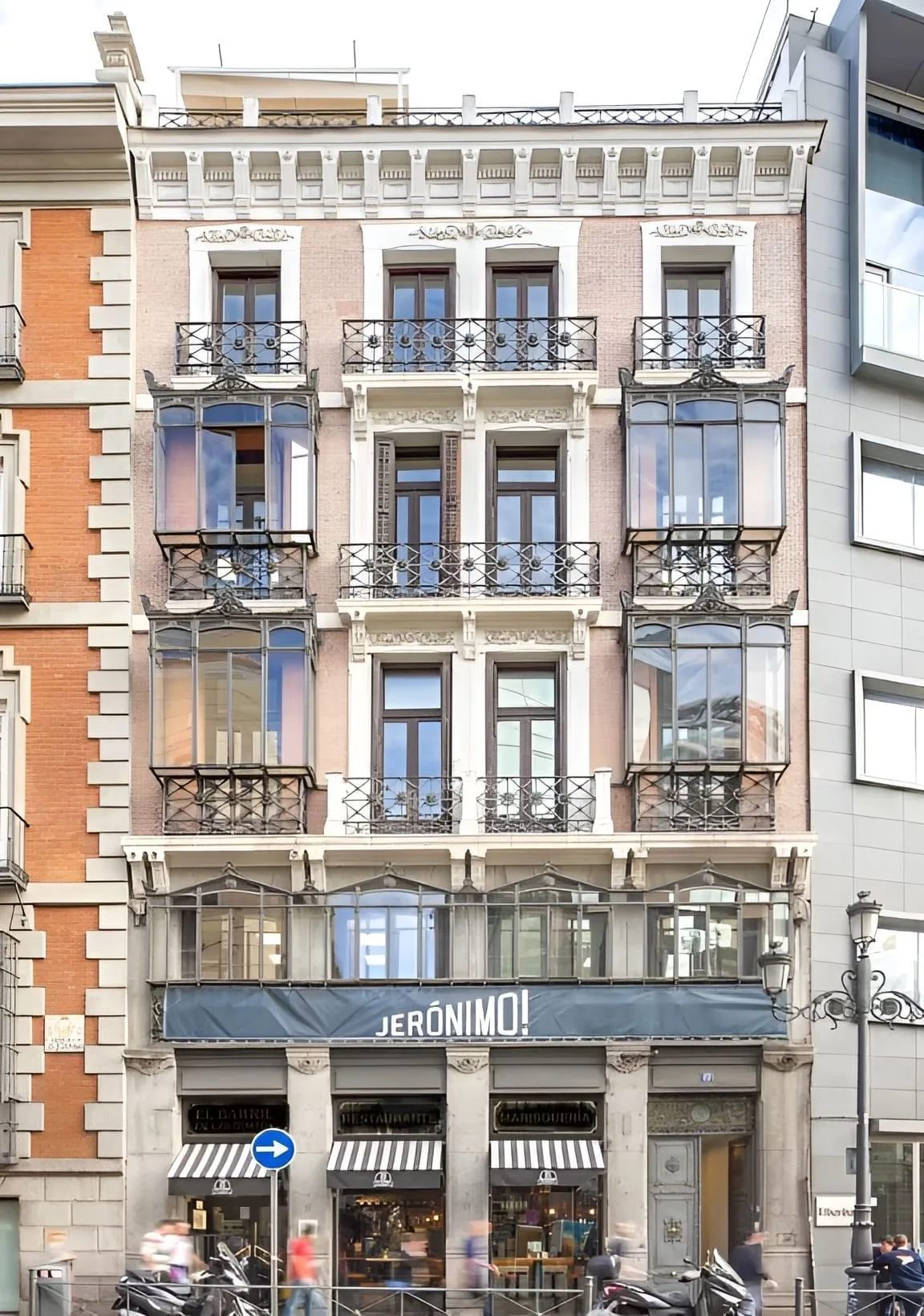 Jerónimo, Building facade, Madrid