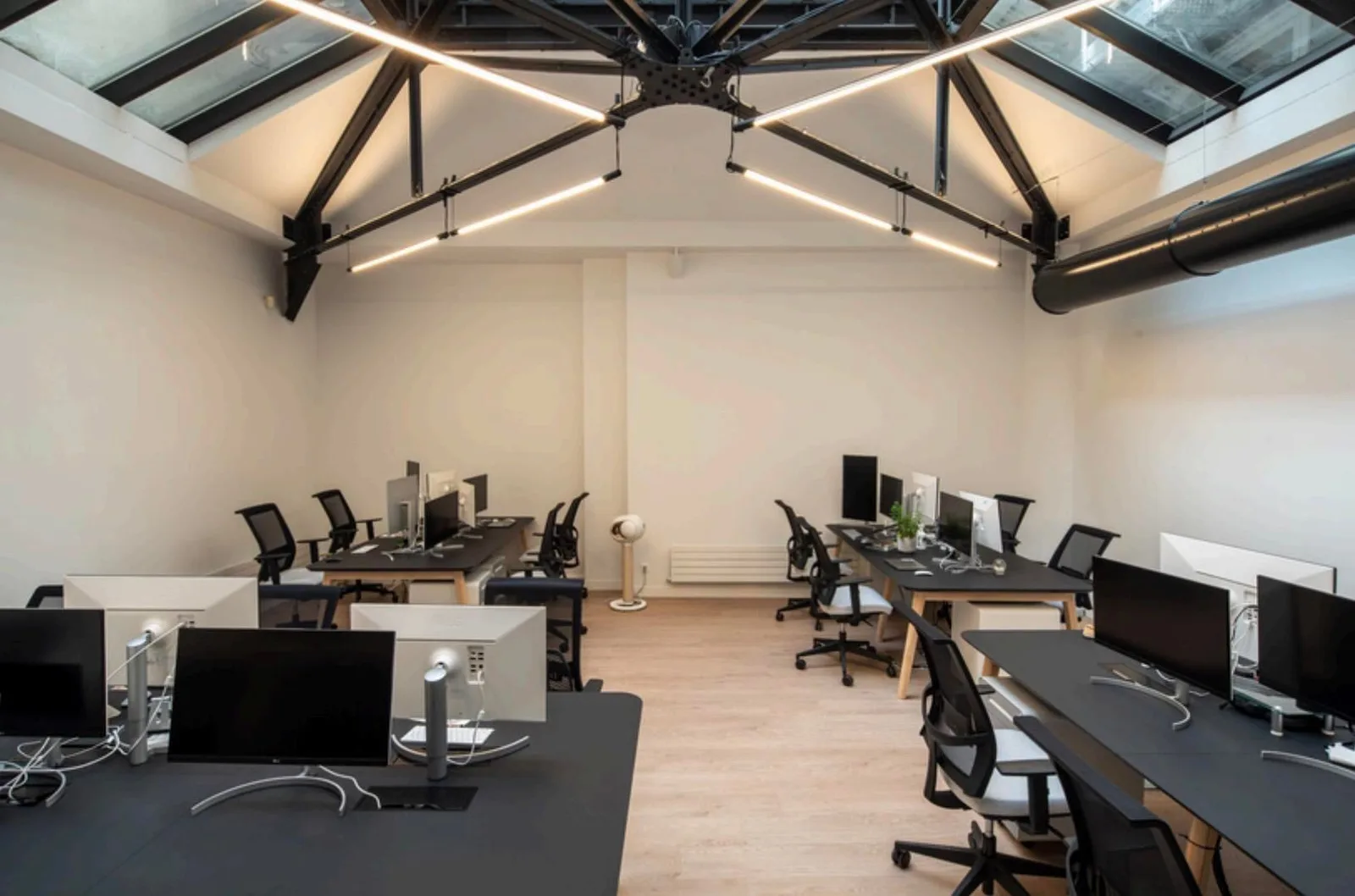 Jöro Liège, Open space, Paris 9e