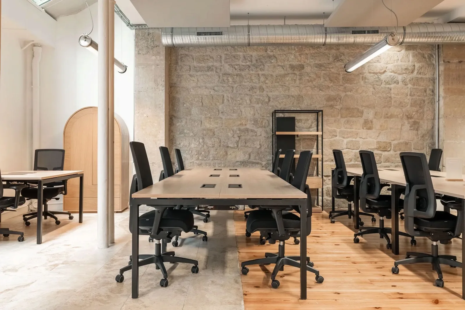 Joro Paradis - 32 postes, Open-plan office, Paris 10e