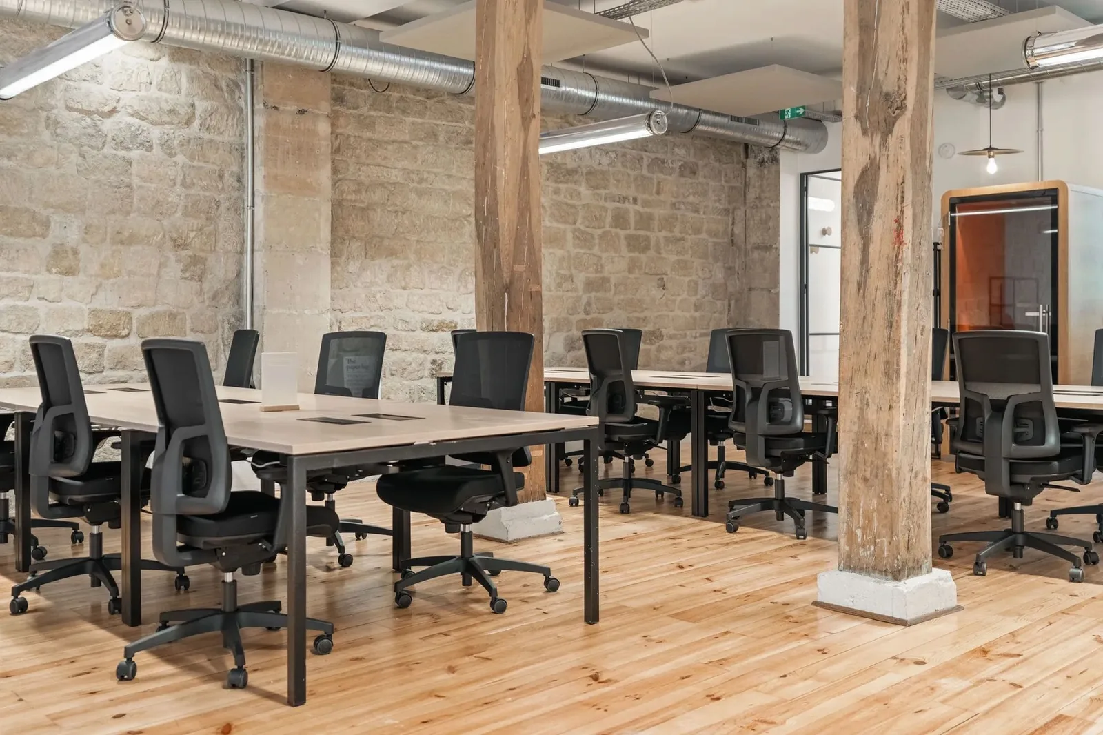 Joro Paradis - 32 postes, Open-plan office, Paris 10e