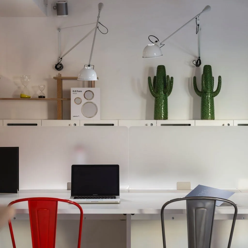 JOYA Lifestore, Open space, Nice