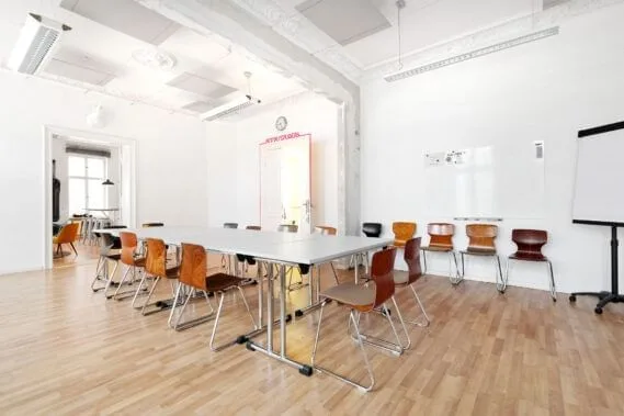 juggleHUB Coworking, Meeting room for 14 people, Berlin
