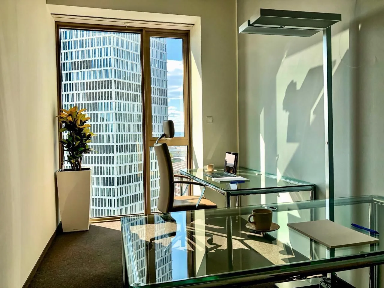 K-1 BusinessClub Tower 185, Private office, 1 desk, Frankfurt am Main