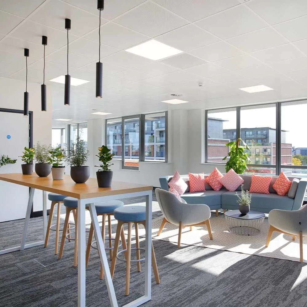 Keypoint, Lounge, Slough