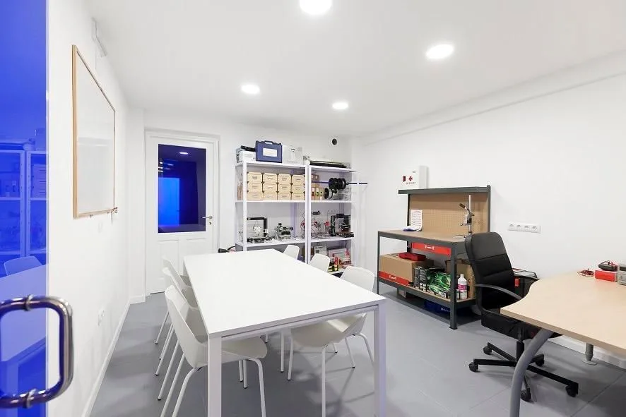 Knowhere, Sala de reuniones para 6 personas, Dénia
