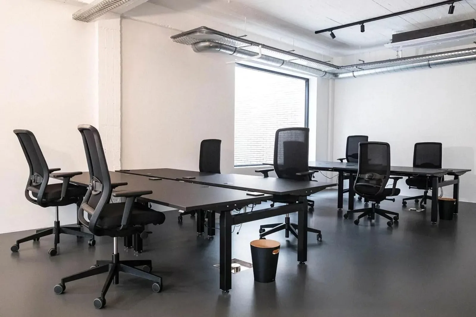 Kohezie, Privékantoor met 8 werkplekken, Gent