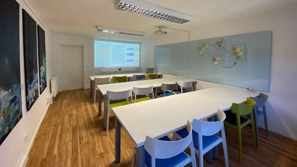 Kompetenzzentrum, Training room for 12 people, Fürstenfeldbruck