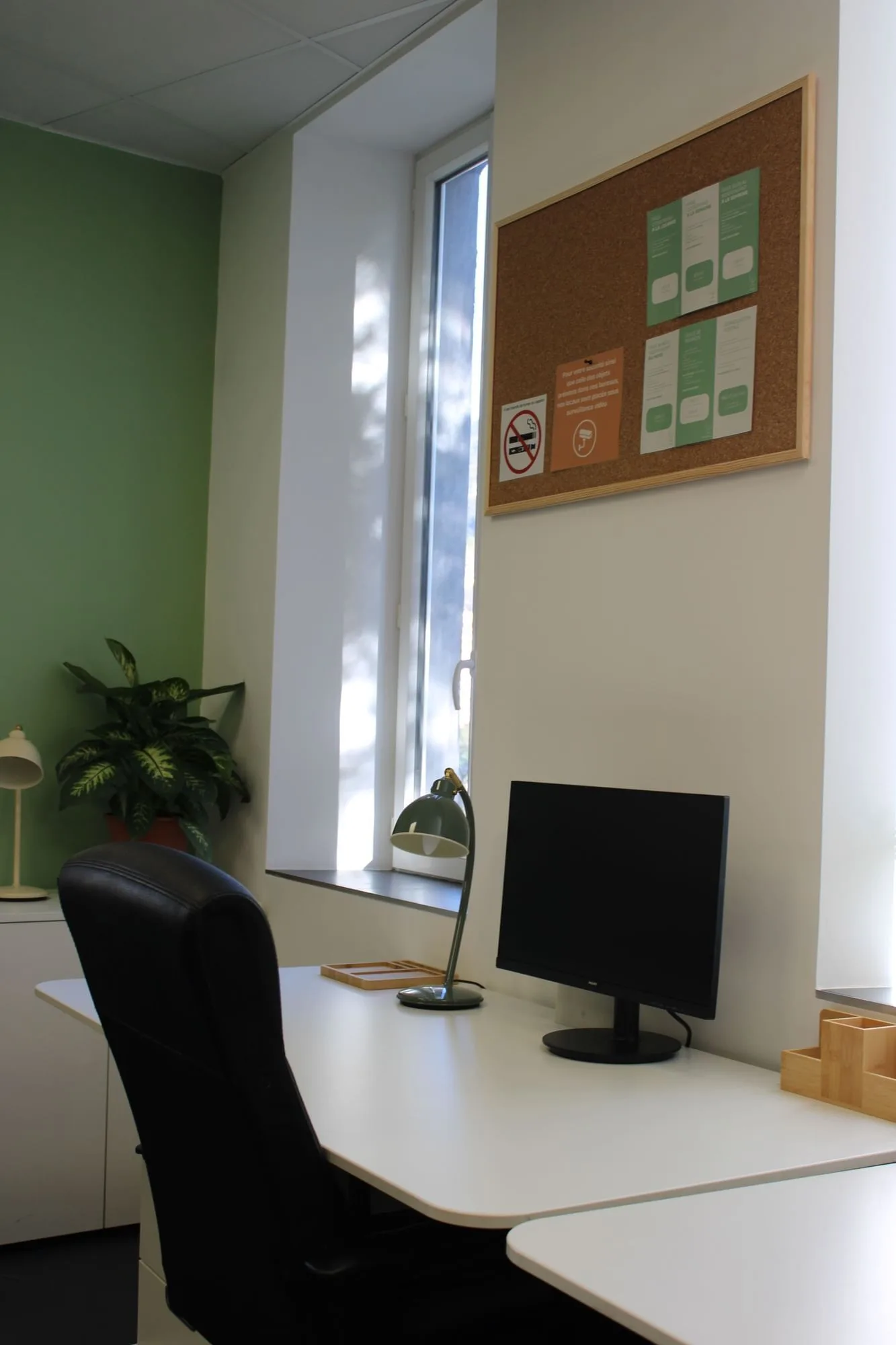 Korner Grasse, Private office, 1 desk, Grasse